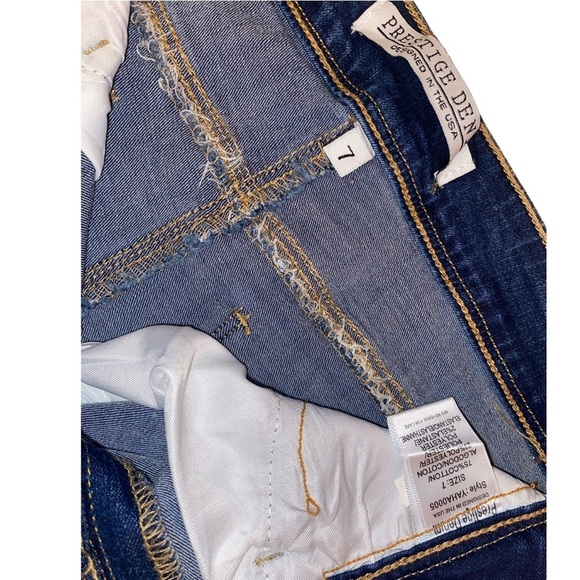 PRESTIGE DENIM Micro Mini Skirt w/Raw Cut Hem, Lace Embellishments BLUE Size 7 - Picture 3 of 6